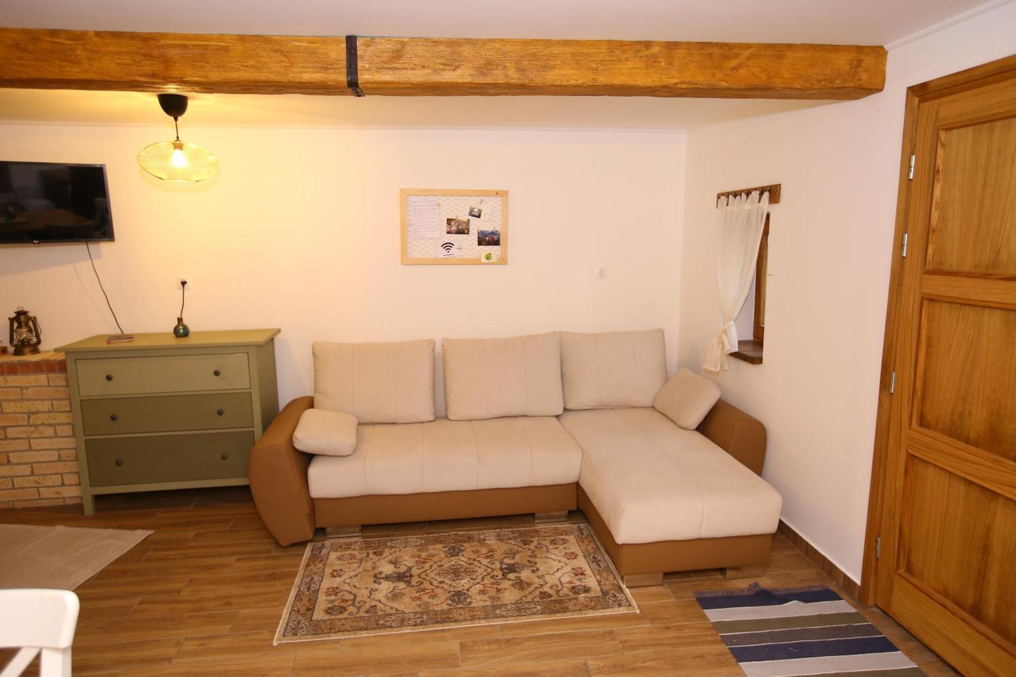 Góhér pince és vendégház Apartman Csaszartoltes Kültér fotó